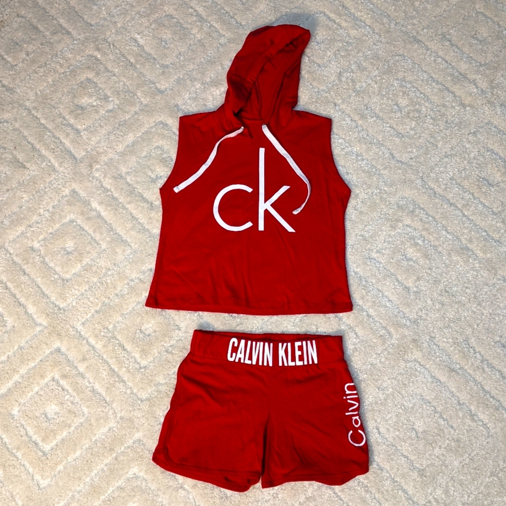 Calvin Klein Red Sleeveless Hooded Crop Top & Shorts, Small
